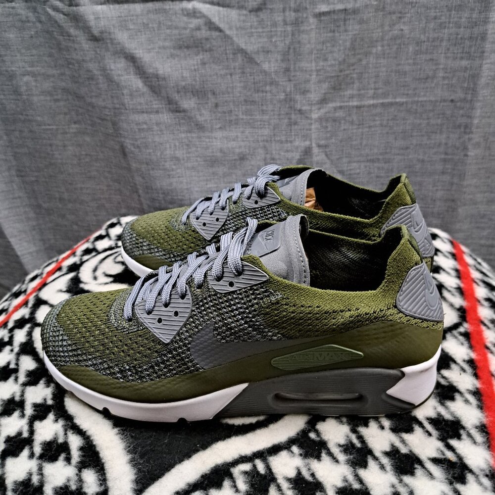 %Size 9 Nike Air Max 90 Ultra Flyknit 2.0 Rough Green Men Sneakers / A 25